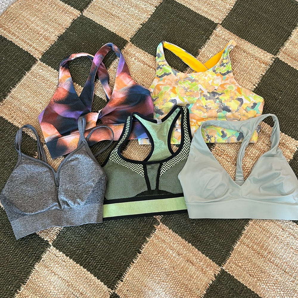 Bundle of 5 sports bra